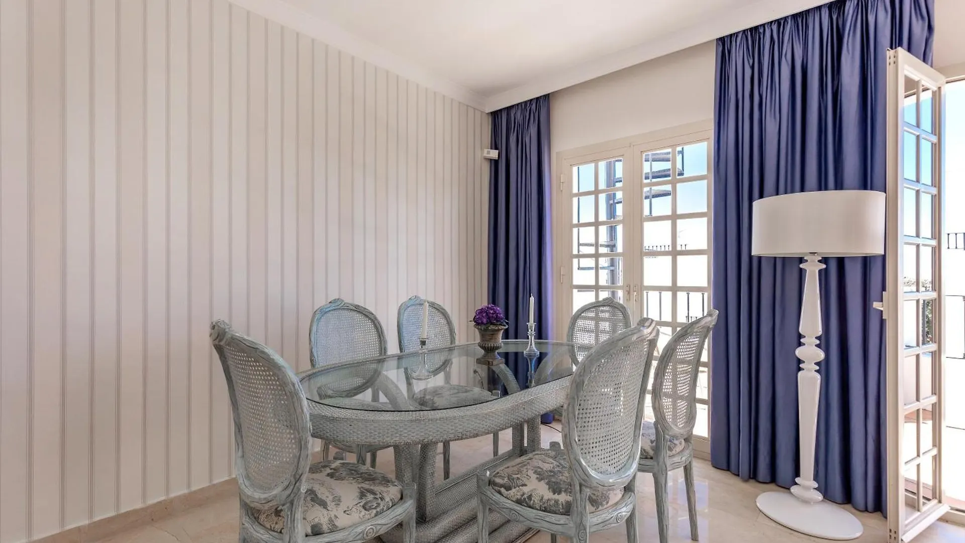 Aloha Pueblo With Sea Views Apartment Marbella
